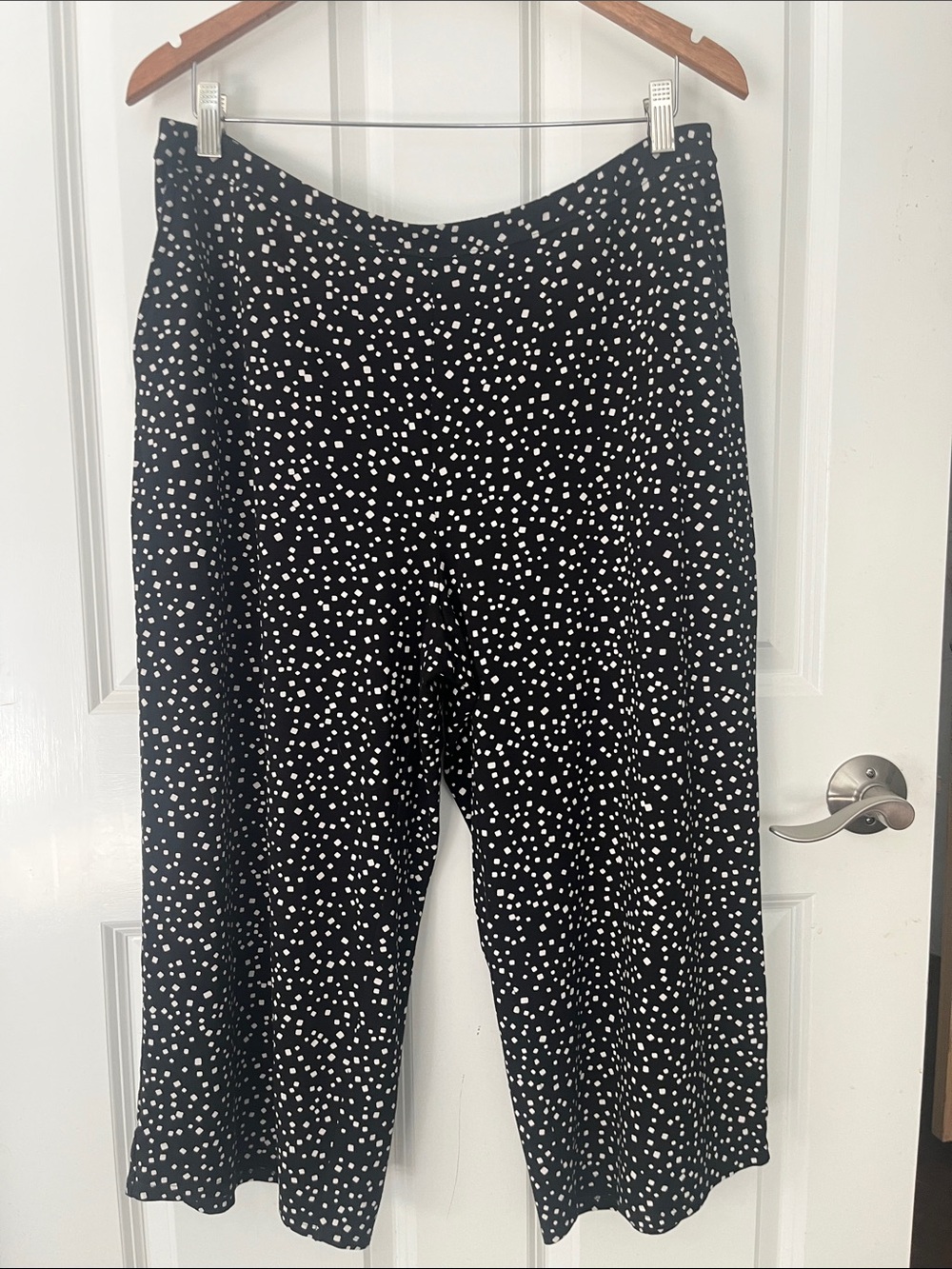 J Jill Wherever Full, wide Leg Crop Black Pull on Elastic Waist Pants Large P